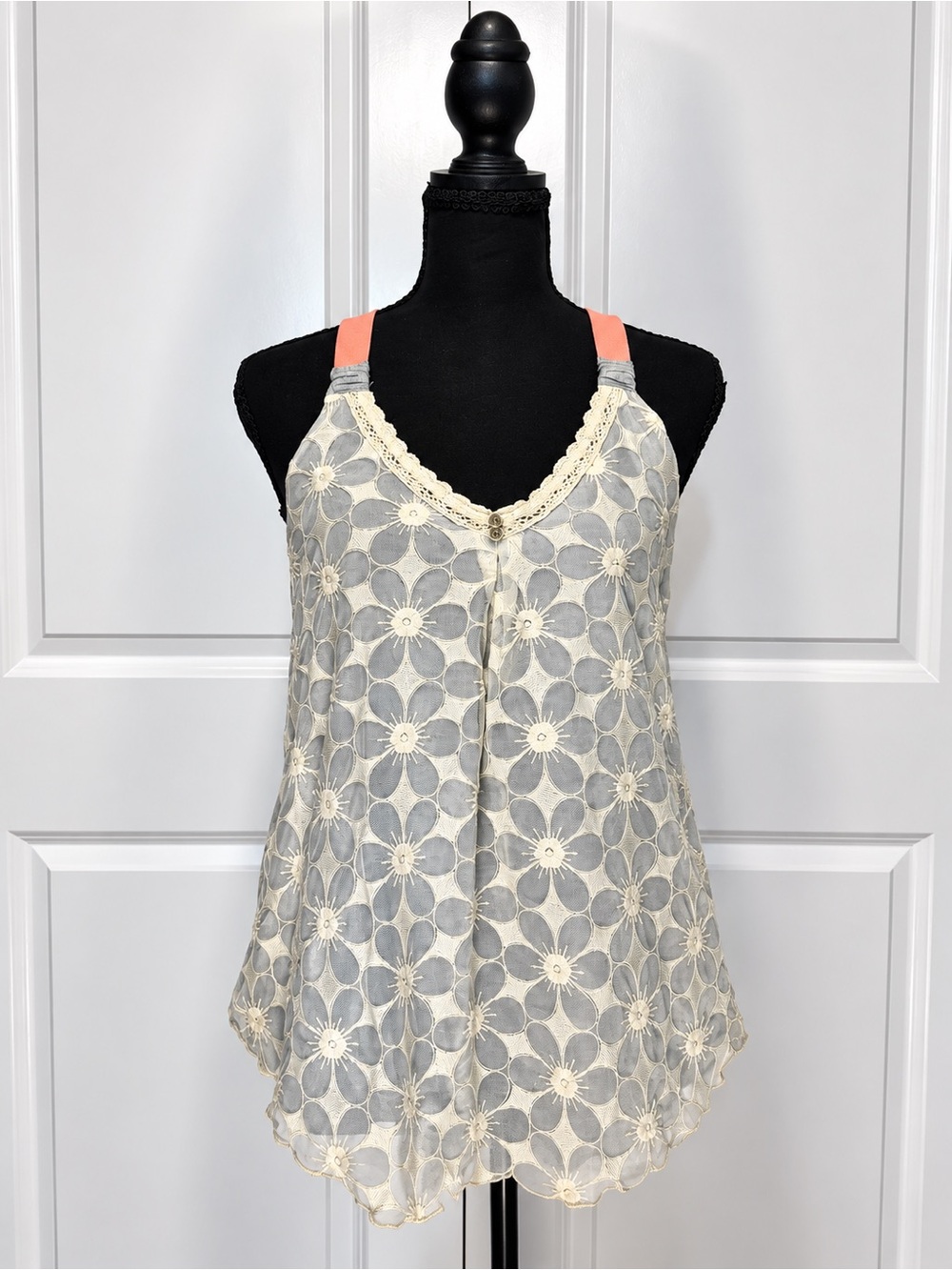 Xhilaration Cream Lace Floral Tank with Coral Straps